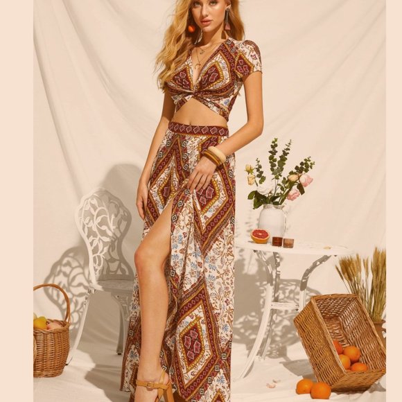 Primal Crop Top & Maxi Skirt Set - Picture 3 of 4